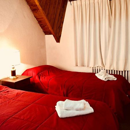 سان كارلوس دي باريلوتشي Hosteria De La Villa - Moonski المظهر الخارجي الصورة