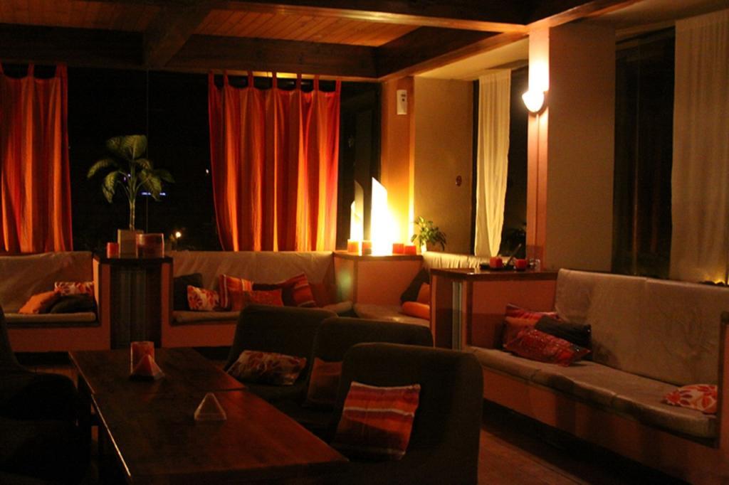 سان كارلوس دي باريلوتشي Hosteria De La Villa - Moonski المظهر الخارجي الصورة