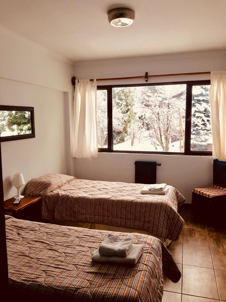 سان كارلوس دي باريلوتشي Hosteria De La Villa - Moonski المظهر الخارجي الصورة